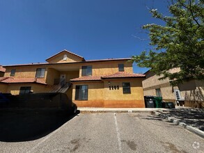 Building Photo - 1105 Meadowlark Way SE