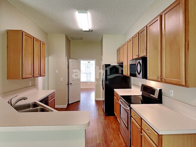 Foto del edificio - 14009 Crestwick Dr E