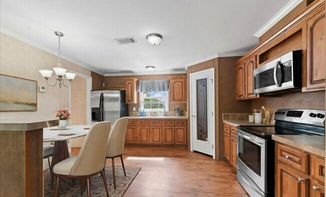 Foto del edificio - 14890 Yellow Water Ln
