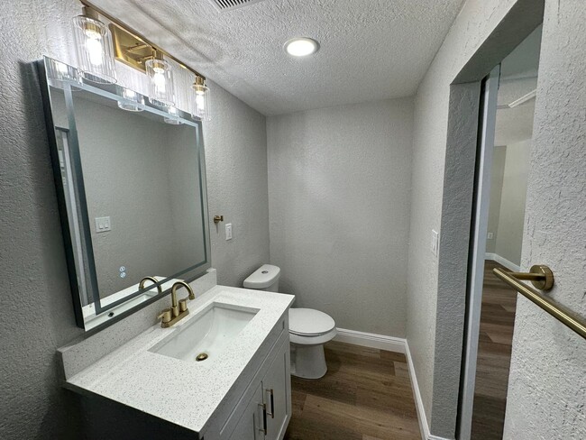 Foto del edificio - Newly remodel Beautiful Studio apartment w...