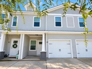 Building Photo - 267 N Sand Palm Rd