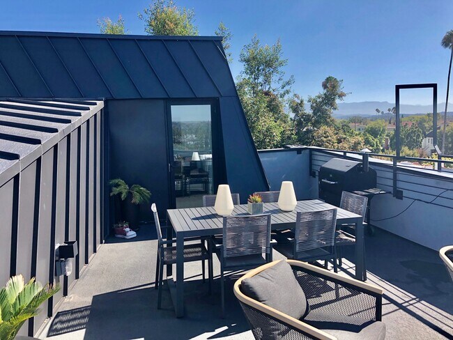Terraza en la azotea - 1282 S Cloverdale Ave