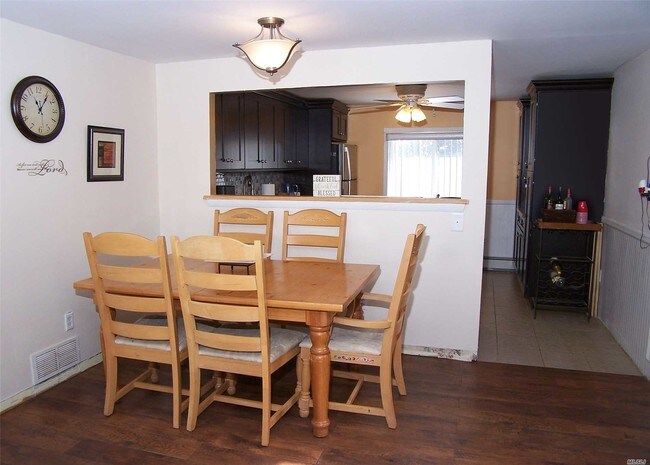 Building Photo - 19 Pine Gate