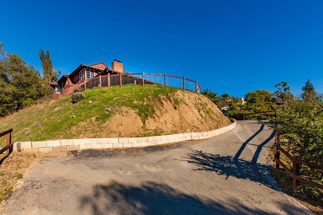 Foto del edificio - 601 Bohlig Rd