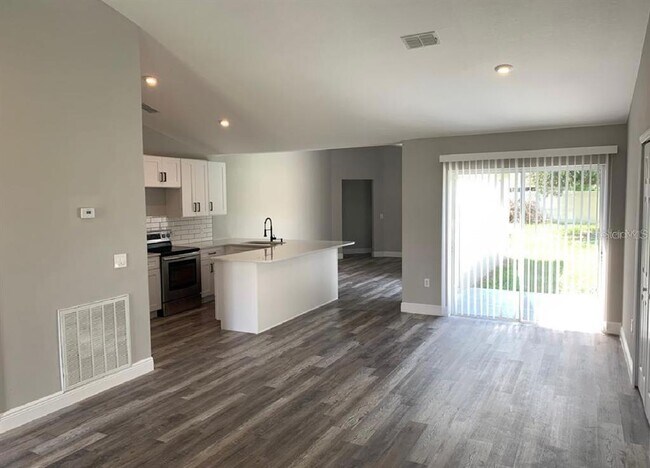 Foto del edificio - 118 Pine Rustle Ln