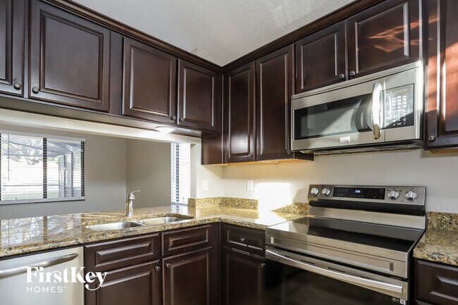 Foto del edificio - 1503 Chepacket St