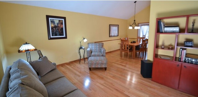 Foto del edificio - 851 W Chestnut Cir