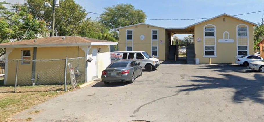 Foto principal - 109 NW 8th St