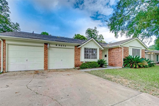 Building Photo - 9654 Pagewood Ln