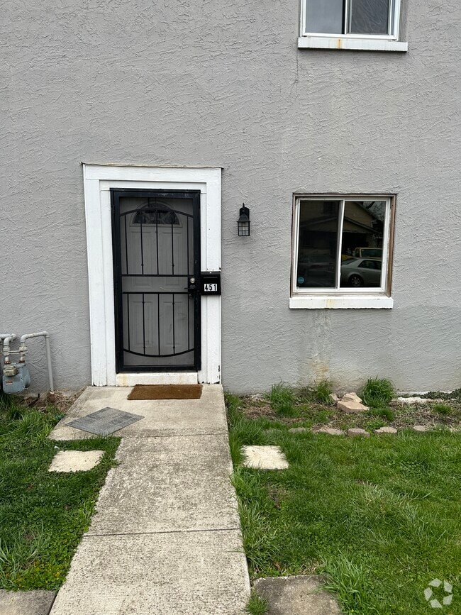 Building Photo - 451 Nace Ave