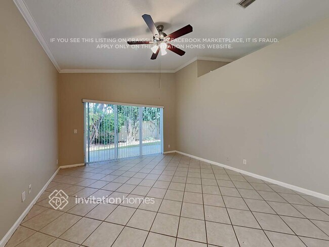 Foto del edificio - 7613 Colony Lake Dr