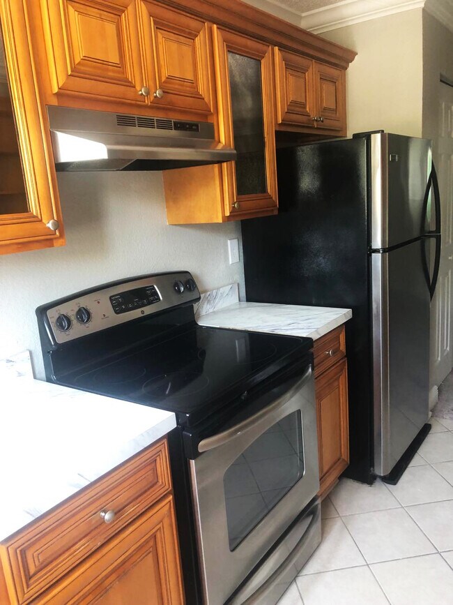Kitchen - 7298 Ulmerton Rd