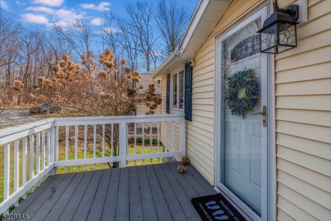 Building Photo - 54 Glenbrook Dr