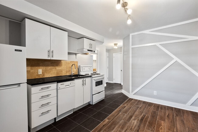 Building Photo - 467-467 Slater St.