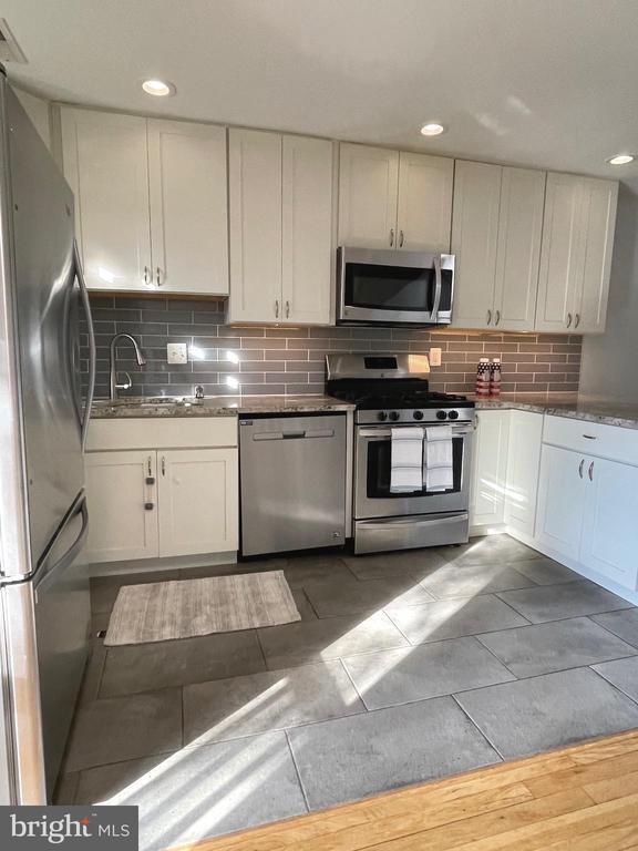 Primary Photo - 108 G St SW