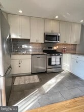 Building Photo - 108 G St SW