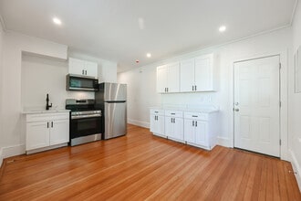 Building Photo - 122 Elmgrove Ave
