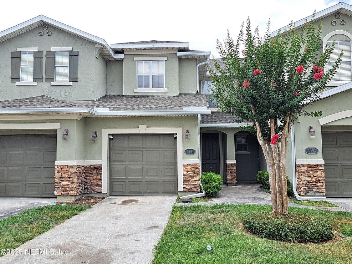 Foto principal - 2354 Sunset Bluff Dr