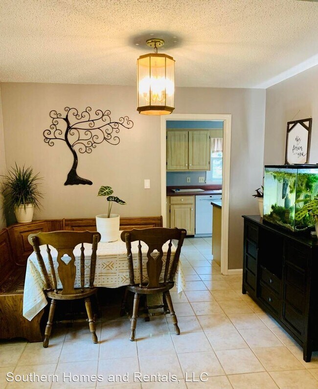 Foto del edificio - 3 br, 2 bath House - 4404 Forrest Drive