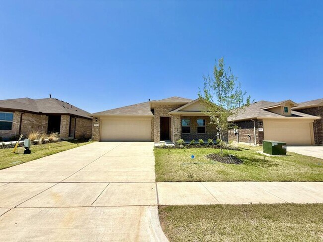 Building Photo - 521 Bronze Cir W
