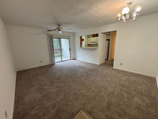 Foto del edificio - 3 Bedroom 2 Bath Condo