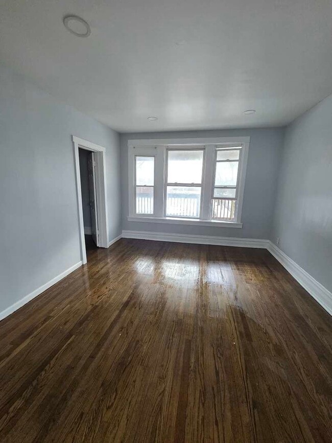 Building Photo - 2704 E 77th St