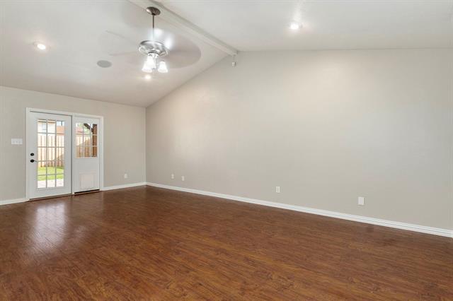 Foto del edificio - 4248 Ireland St