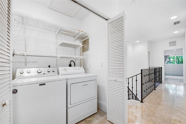 Foto del edificio - 3101 Oak Ave