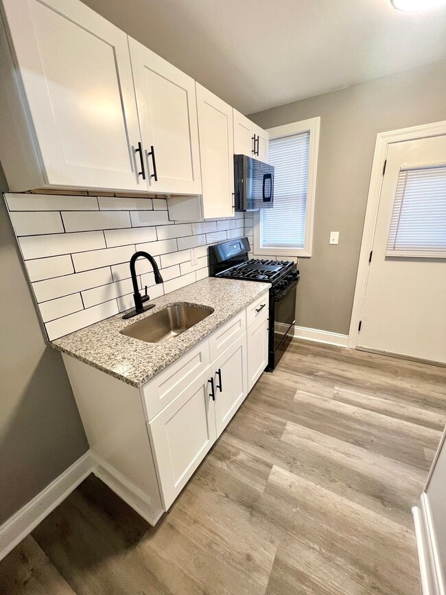 Photo - 155 N Robinson St Townhome