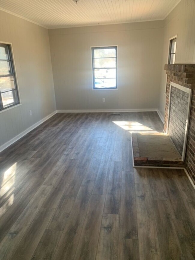 Foto del edificio - Renovated 3 Bedroom 2 Bath Home for Rent!