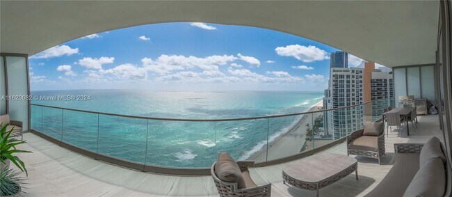 Foto del edificio - 18975 Collins Ave