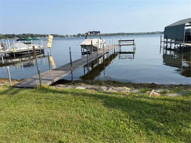 Foto del edificio - 3407 Crystal Bay Rd