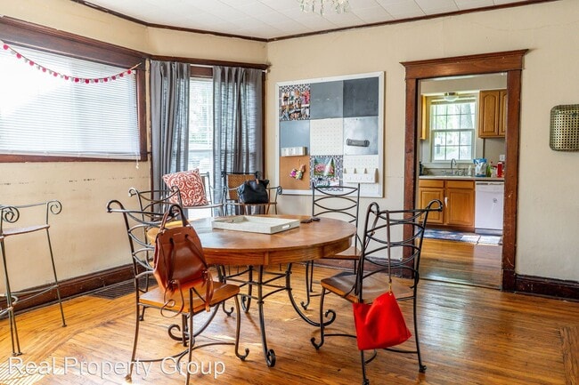 Building Photo - 5 br, 2 bath House - 1501 Wilson Ave.