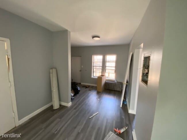 Building Photo - 5652 W Washington Blvd