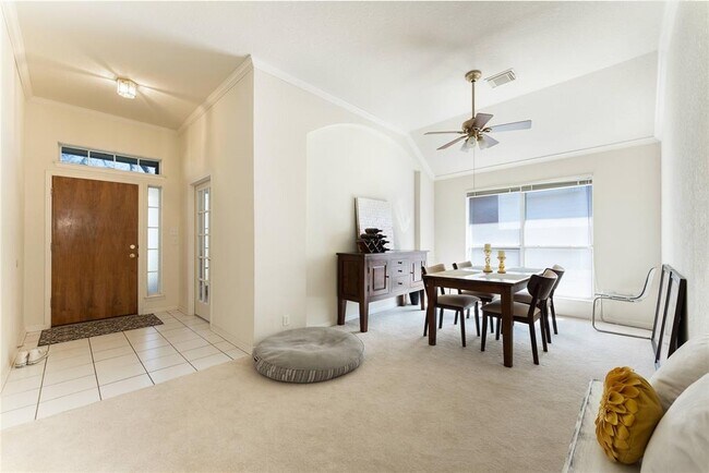 Foto del edificio - 11120 Savin Hill Ln