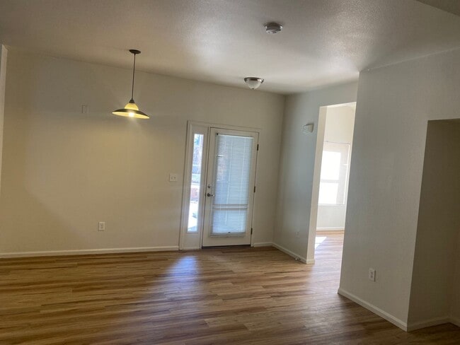 Building Photo - 2541 S Bahama Cir