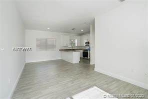 Building Photo - 3 br, 2 bath  - Allapattah Heights