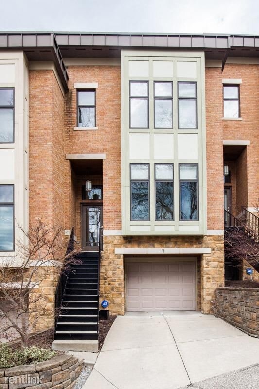 Building Photo - 2 br, 2.5 bath Townhome - 752 Delta 4 Unit 4