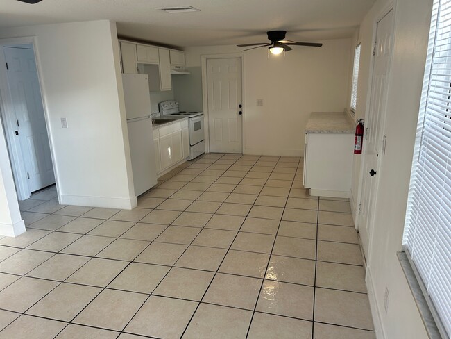 Foto del edificio - 38825 C Ave