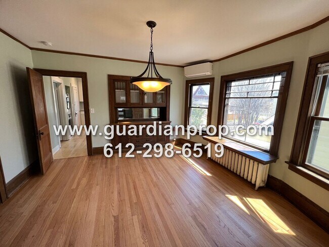 Building Photo - Fully Updated Upper Duplex for September 1, New Kitchen & Bath, Sunroom + Office Area, Private Ba...