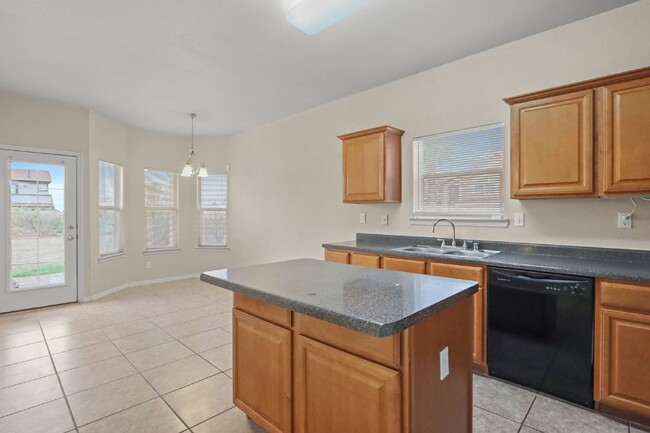 Building Photo - "Charming 3-Bed El Paso Retreat with Cozy ...