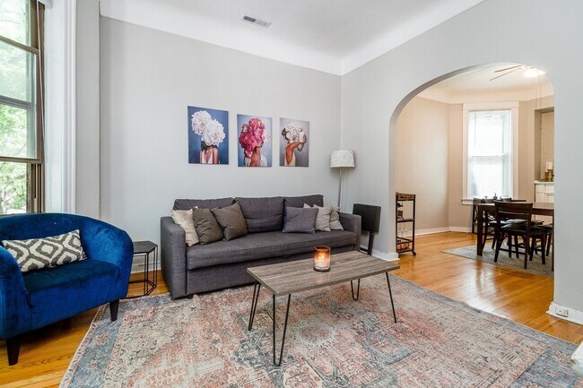 Foto del edificio - 3554 N Wilton Ave