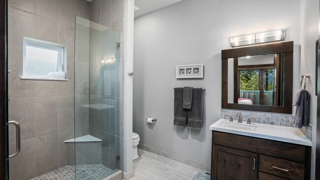 Foto del edificio - 9265 Heartwood Dr