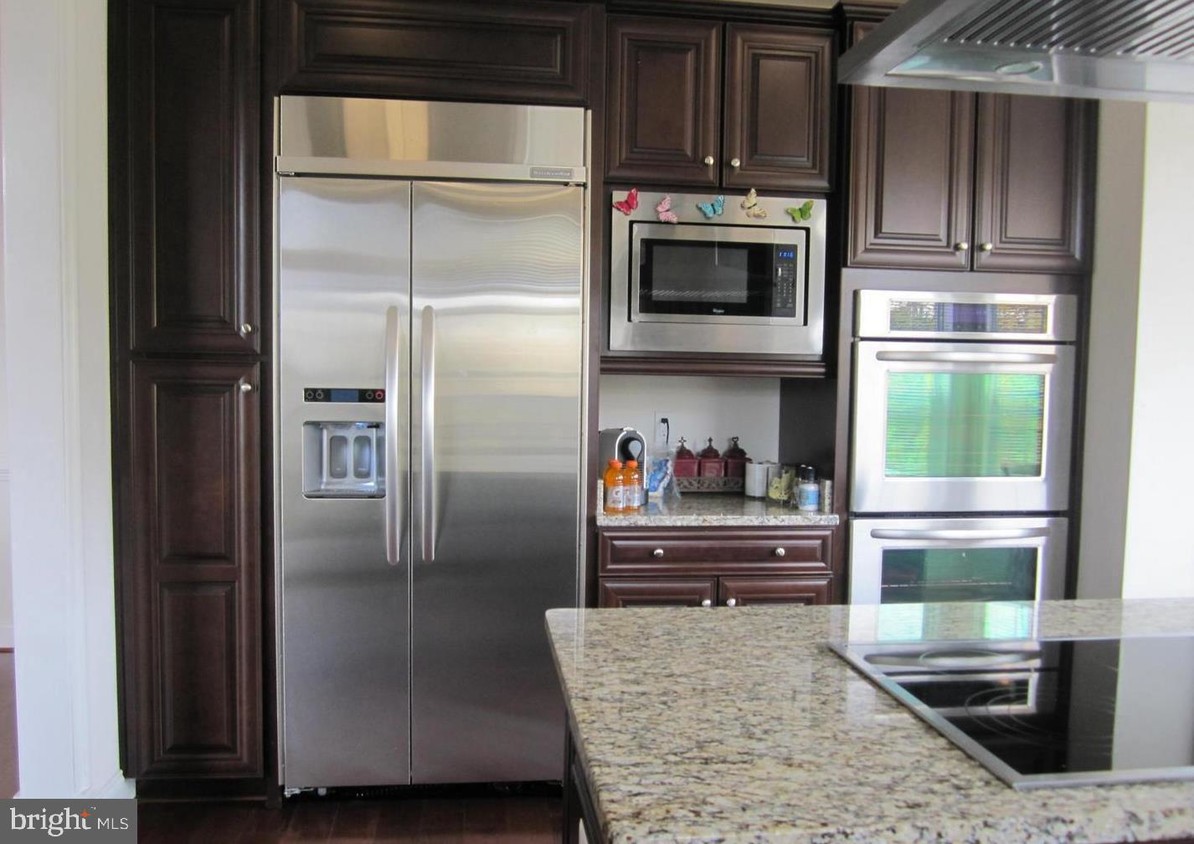 Primary Photo - 3100 Stone Cliff Dr