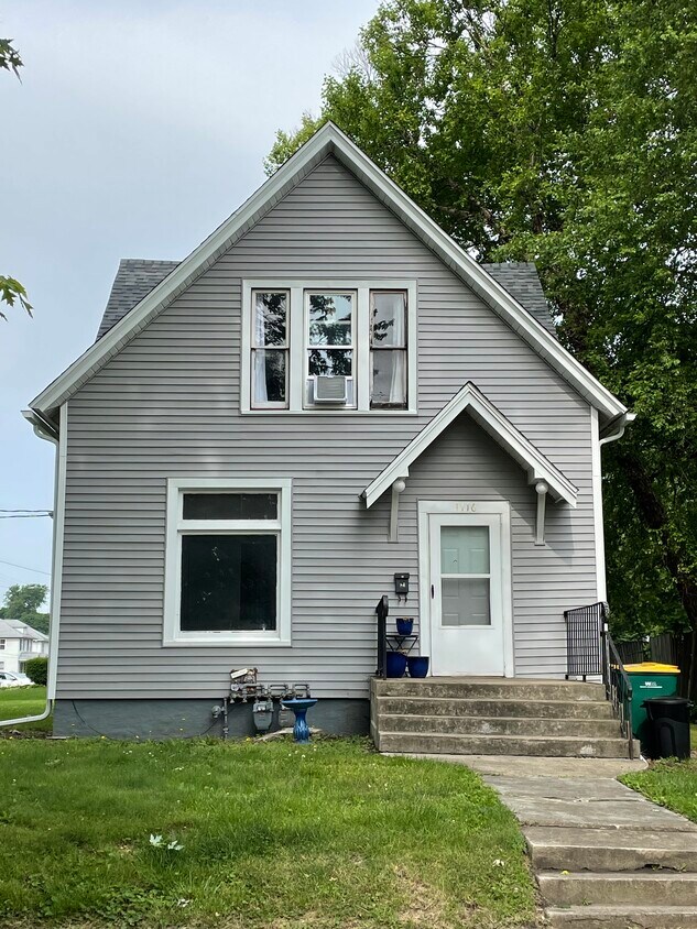 1116 beecher ave, Galesburg, IL 61401 Townhome Rentals in Galesburg