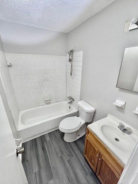 Foto del edificio - 1305 Adelaide St