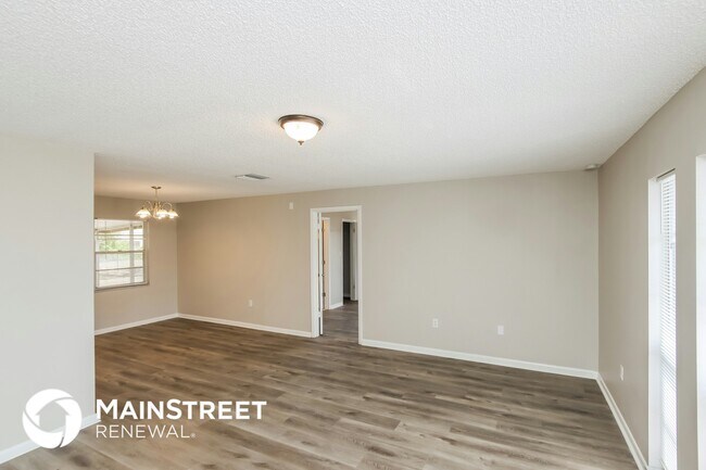 Foto del edificio - 881 Cayuga Ave NE