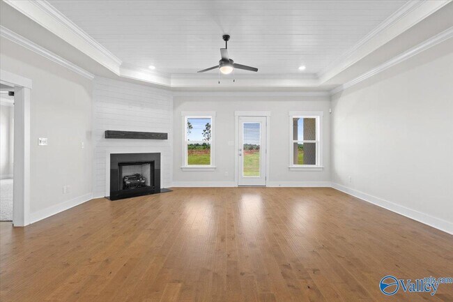 Building Photo - 140 Rugby Dr