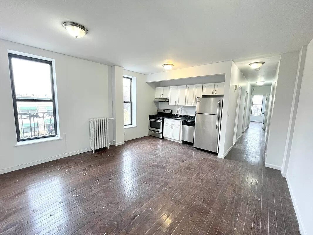 Primary Photo - 236 Howard Avenue