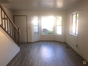 Building Photo - 3703 Warren Way